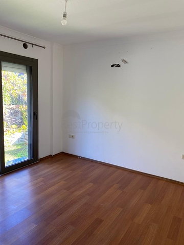 Частная вилла в окружении природы в районе Торба