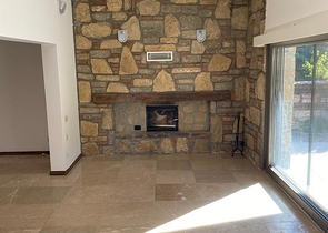 Частная вилла в окружении природы в районе Торба