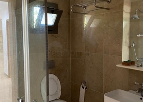 Частная вилла в окружении природы в районе Торба