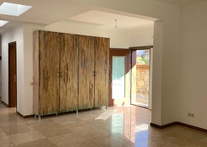 Частная вилла в окружении природы в районе Торба