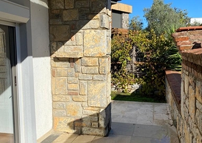 Частная вилла в окружении природы в районе Торба