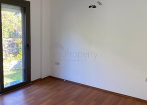 Частная вилла в окружении природы в районе Торба