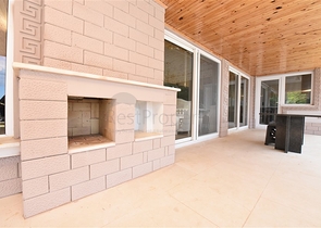 Шикарный дом с собственным бассейном и садом в районе Демирташ