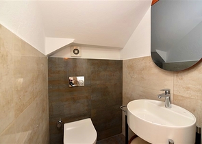 Шикарный дом с собственным бассейном и садом в районе Демирташ