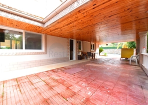 Шикарный дом с собственным бассейном и садом в районе Демирташ