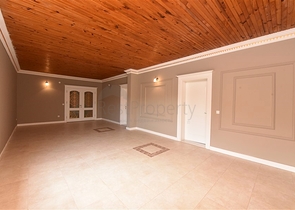 Шикарный дом с собственным бассейном и садом в районе Демирташ