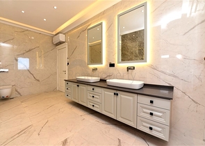 Шикарный дом с собственным бассейном и садом в районе Демирташ