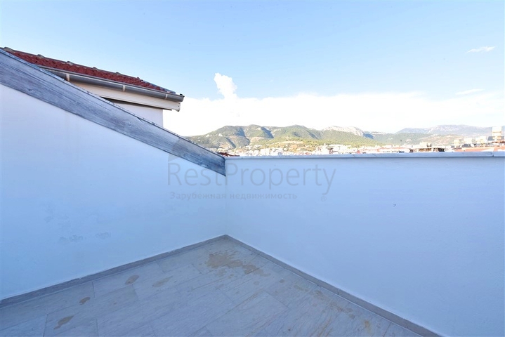 Просторный пентхаус планировкой 4+1 в районе Оба