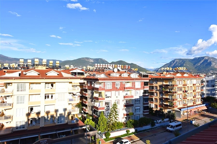 Просторный пентхаус планировкой 4+1 в районе Оба