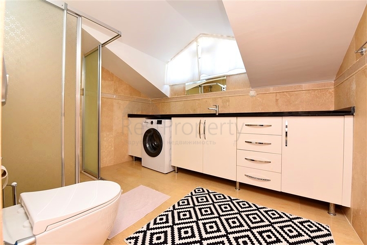 Просторный пентхаус планировкой 4+1 в районе Оба