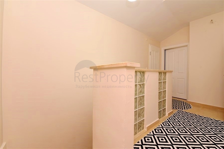 Просторный пентхаус планировкой 4+1 в районе Оба