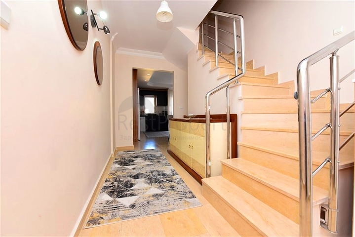 Просторный пентхаус планировкой 4+1 в районе Оба