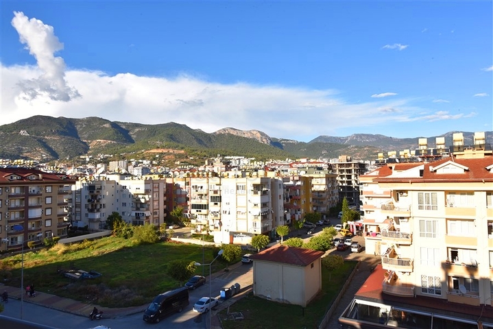 Просторный пентхаус планировкой 4+1 в районе Оба