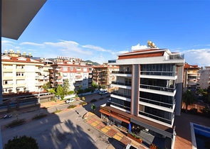 Просторный пентхаус планировкой 4+1 в районе Оба