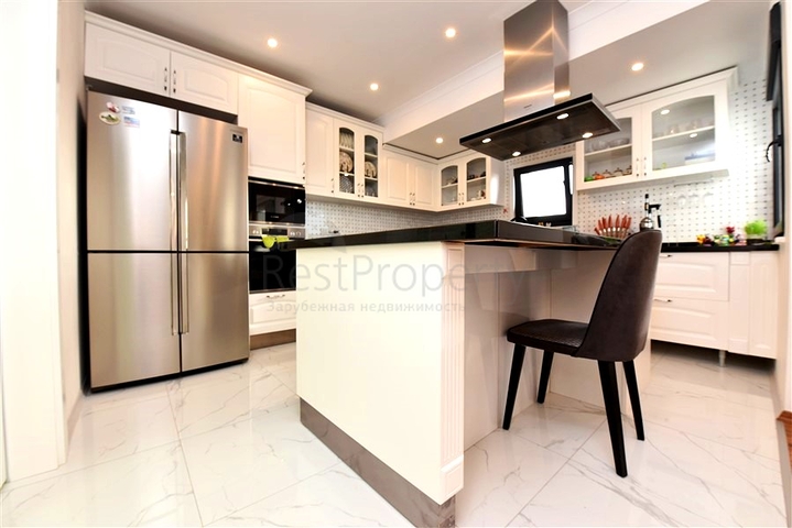 Просторная квартира в районе пляжа Клеопатра