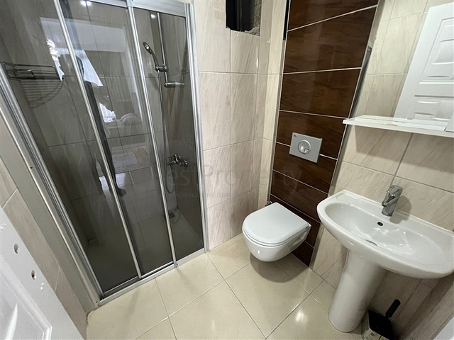 Трехкомнатная квартира в 450 м от моря 