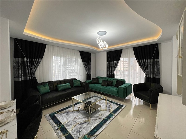 Трехкомнатная квартира в 450 м от моря 