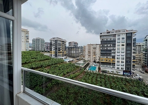 Трехкомнатная квартира в 450 м от моря 