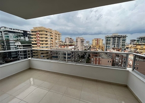 Трехкомнатная квартира в 450 м от моря 