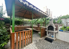 Трехкомнатная квартира в 450 м от моря 