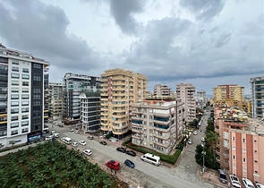 Трехкомнатная квартира в 450 м от моря 