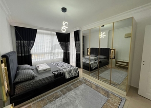 Трехкомнатная квартира в 450 м от моря 