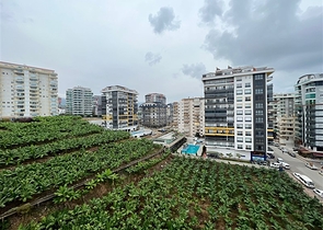 Трехкомнатная квартира в 450 м от моря 