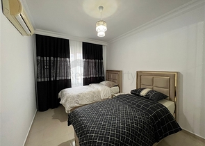 Трехкомнатная квартира в 450 м от моря 