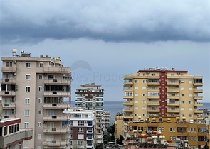 Трехкомнатная квартира в 450 м от моря 