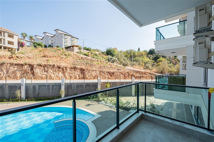 Продается квартира 1+1 в районе Оба