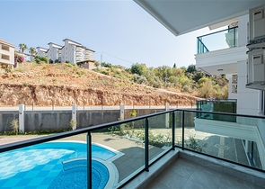 Продается квартира 1+1 в районе Оба