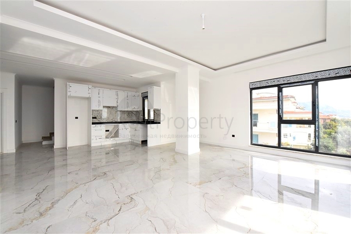 Квартира 3+1 в новом комплексе с видом на море и крепость Алании