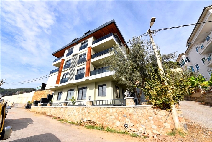 Квартира 3+1 в новом комплексе с видом на море и крепость Алании