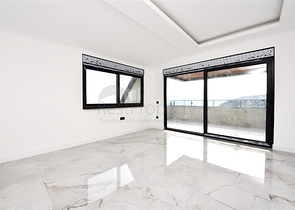 Квартира 3+1 в новом комплексе с видом на море и крепость Алании