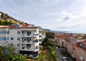 Квартира 3+1 в новом комплексе с видом на море и крепость Алании