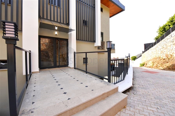 Трехкомнатная квартира с шикарным панорамным видом на море