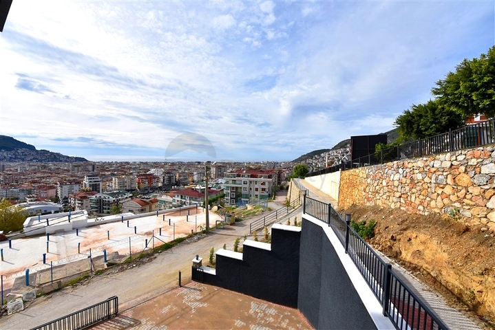 Трехкомнатная квартира с шикарным панорамным видом на море