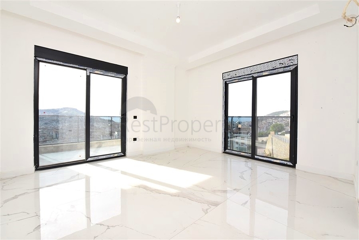 Трехкомнатная квартира с шикарным панорамным видом на море
