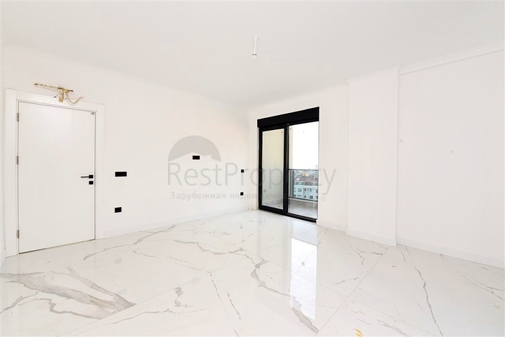 Трехкомнатная квартира с шикарным панорамным видом на море