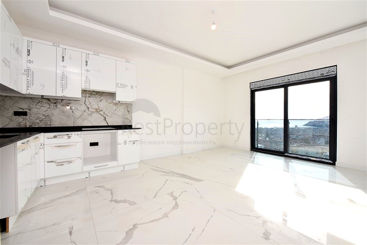 Трехкомнатная квартира с шикарным панорамным видом на море