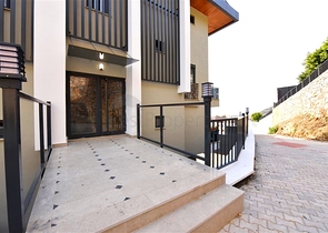 Трехкомнатная квартира с шикарным панорамным видом на море