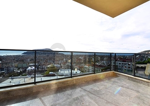 Трехкомнатная квартира с шикарным панорамным видом на море