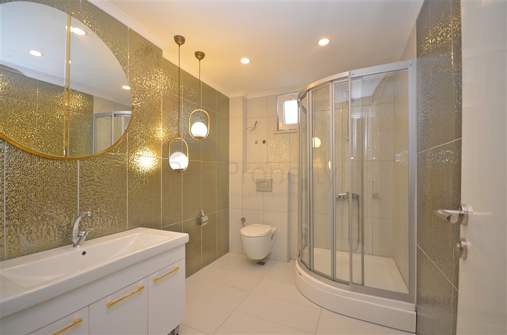 Просторный пентхаус 5+1 в живописном месте и шаговой доступности к морю