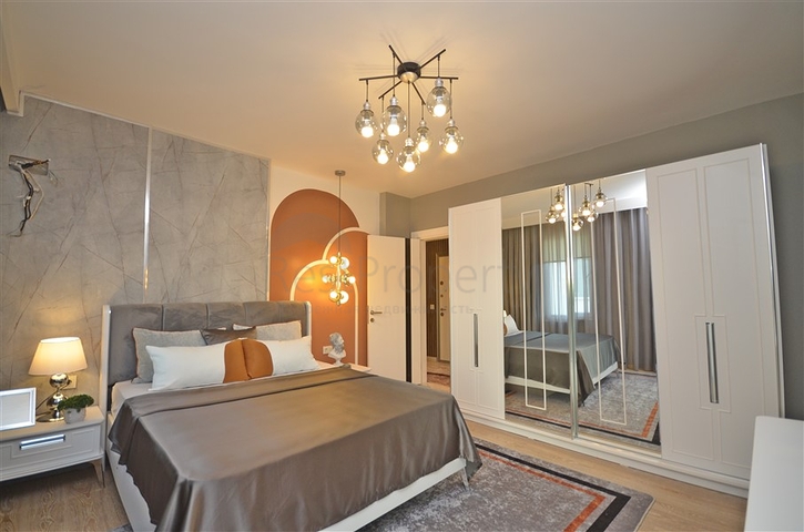 Просторный пентхаус 5+1 в живописном месте и шаговой доступности к морю