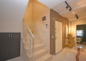 Просторный пентхаус 5+1 в живописном месте и шаговой доступности к морю