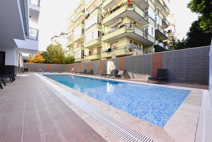 Двухкомнатная квартира в 300 м от моря в центре Алании