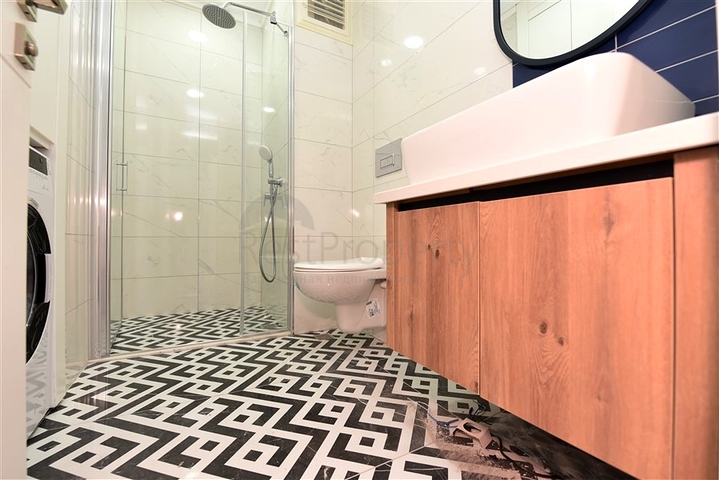 Двухкомнатная квартира в 300 м от моря в центре Алании