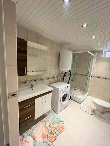 Уютная трехкомнатная квартира в Обе в 300 м от моря 