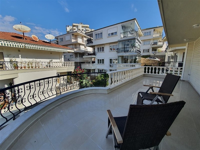 Большая квартира в комплексе с отельной инфраструктурой в центральном районе Джикджилли.