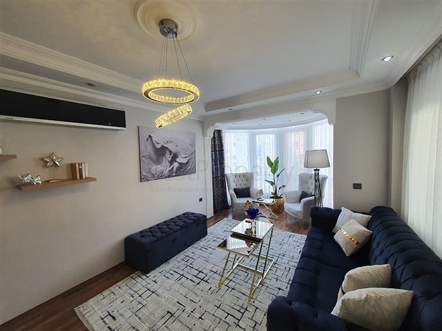 Большая квартира в комплексе с отельной инфраструктурой в центральном районе Джикджилли.